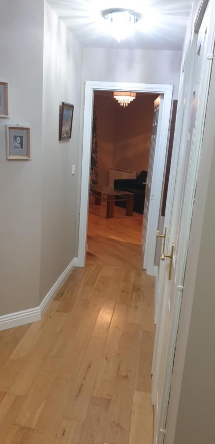 Town Centre Apartment Trim Bagian luar foto