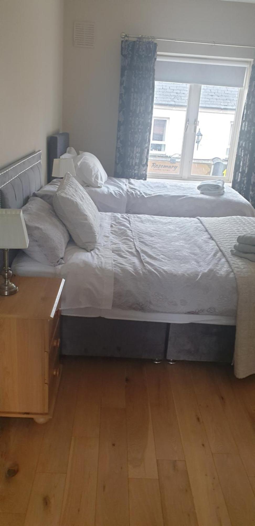 Town Centre Apartment Trim Bagian luar foto